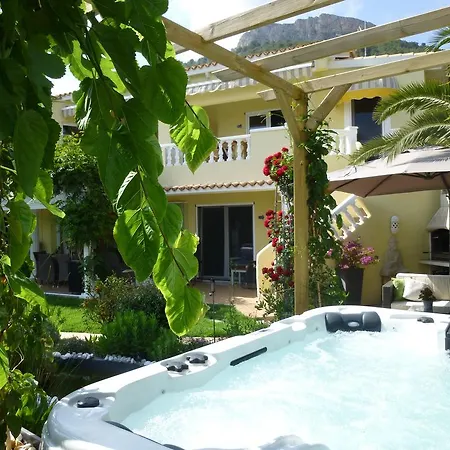 Casa La Diferencia Gay Men Only Guest house